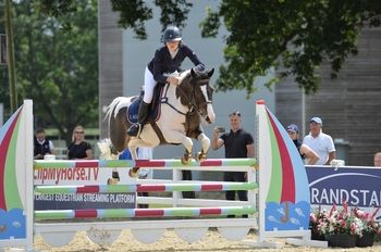Oreo Patches leaves everyone for dust in the Pony Restricted Rider 1.00m Championship